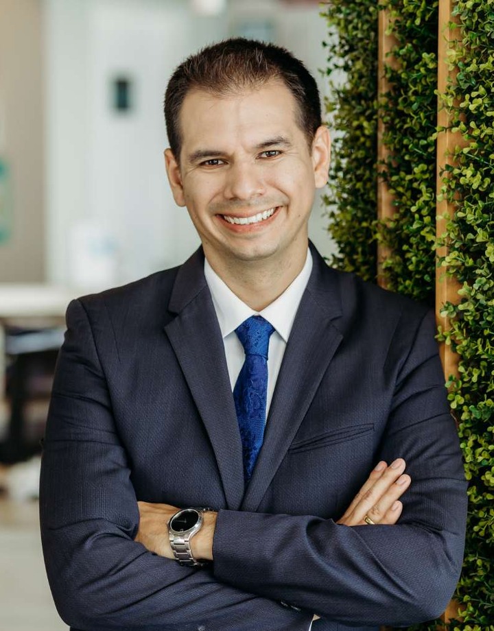 Mario Soria Sevilla — Economista y Educador Financiero